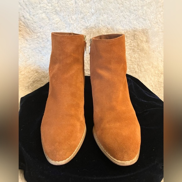 Clark Breccan Myth Tan Rust Suede Boots Booties Size 8.5M - Picture 2 of 10